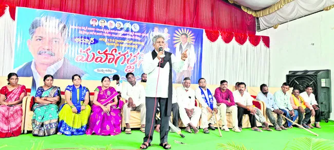 చేయూత పెన్షన్ పెంచాలి