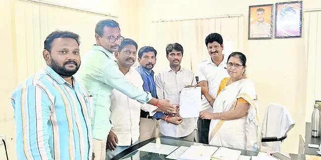 విద్యా శక్తి కార్యక్రమం బహిష్కరిస్తున్నాం 
