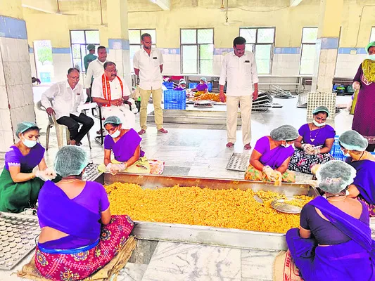 అప్పన్న లడ్డూ నాణ్యత పెంపుపై ట్రయల్‌ రన్‌