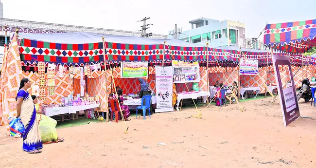 ● ఆదరణ లేని ‘ఆకాంక్ష’..