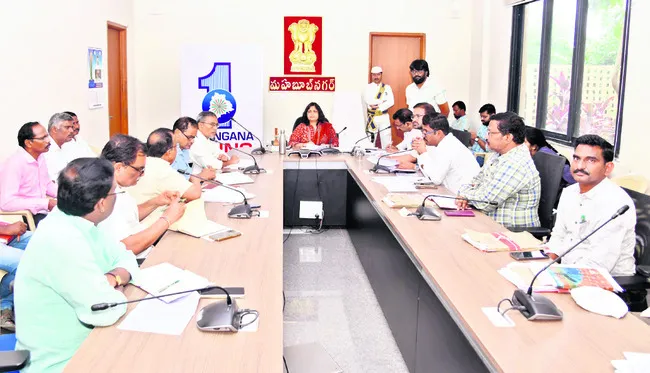 భూ నిర్వాసితులకు త్వరితగతిన పునరావాసం 