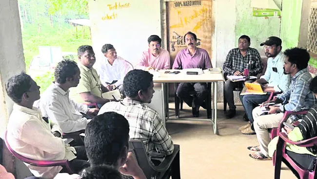 ఉపాధి హామీ నిధులు పక్కదారి