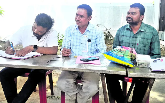 నిత్యపూజ స్వామి  తలనీలాల వేలం పాట 