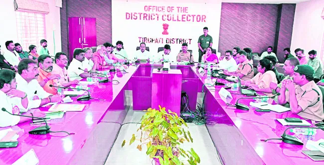 మట్టి వినాయక విగ్రహాలకే అనుమతి