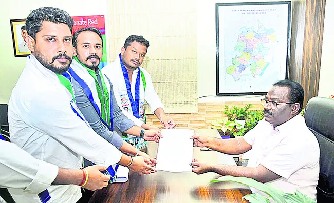విద్యార్థుల జీవితాలతో చెలగాటమా...?