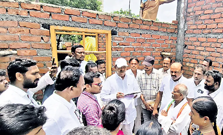Parakala MLA Revuri Prakash Reddy Fire On Housing AE