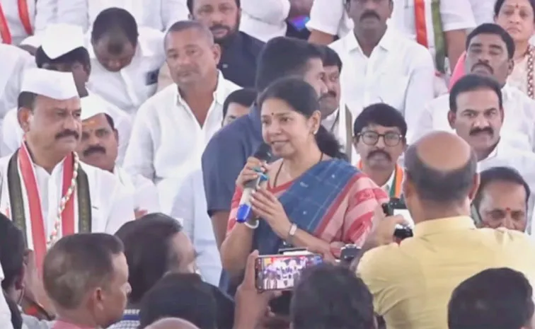 Telangana Congress Protest At Delhi Over BC Reservation Bill Updates