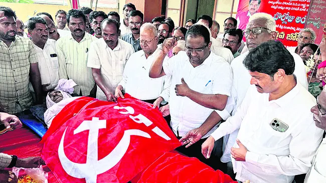 నిబద్ధత గల నాయకుడిని కోల్పోయాం..