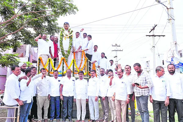 సోలిపేట జీవితం స్ఫూర్తిదాయకం 