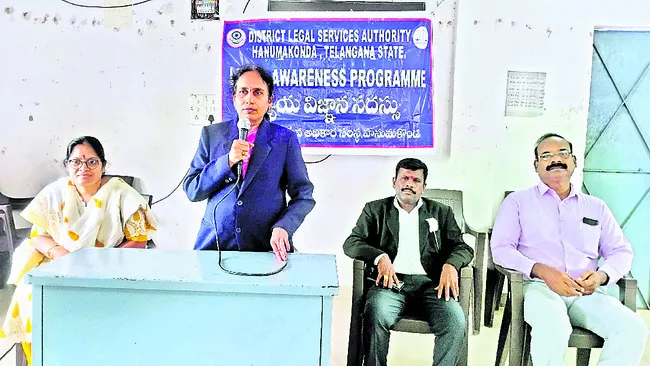 బాల్య వివాహాల నిర్మూలనకు కృషి చేయాలి