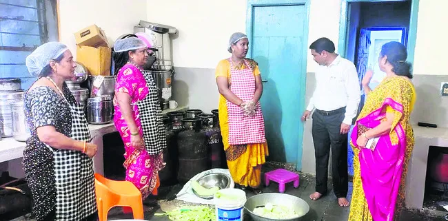 నాణ్యమైన భోజనం అందించాలి