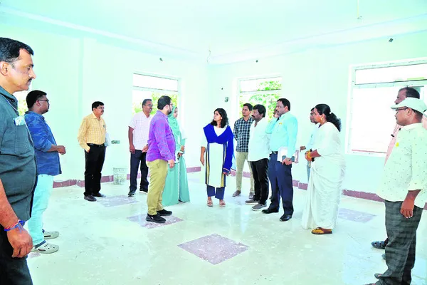 అన్ని రకాల వైద్యసేవలు అందించాలి