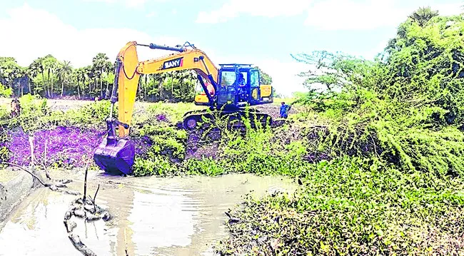 అశోక్‌బాబు దీక్ష ఫలితం.. రైతన్నల హర్షం 