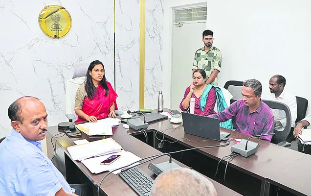 కుటుంబ ఓటర్లకు ఒకే చోట ఓటింగ్