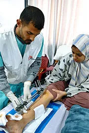 Indonesia provides special medical facilities for Gaza victims12