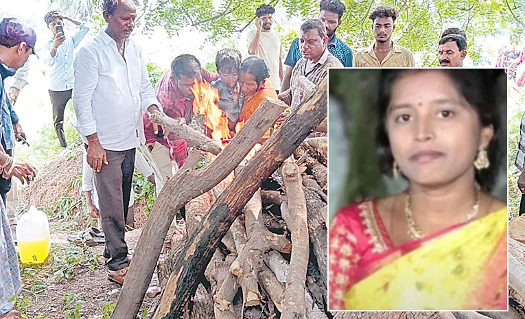 Karimnagar Women Sravya Incident