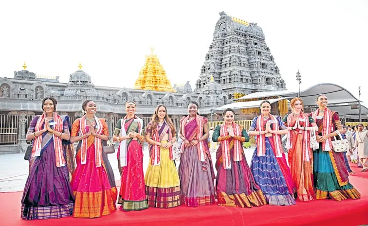 మగ్గం వెనుక ఆమె శ్రమ