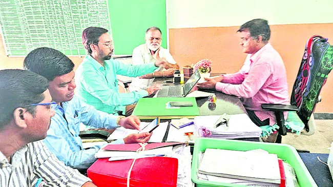 ఉపాధ్యాయులు రిజిస్ట్రేషన్ చేసుకోవాలి