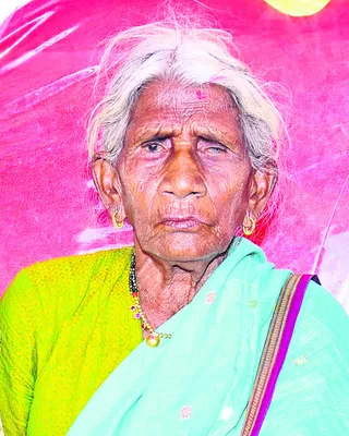 శతాధిక వృద్ధురాలు మృతి