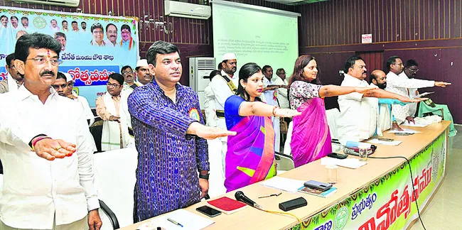 చేనేత గౌరవం ఎప్పటికీ తగ్గదు