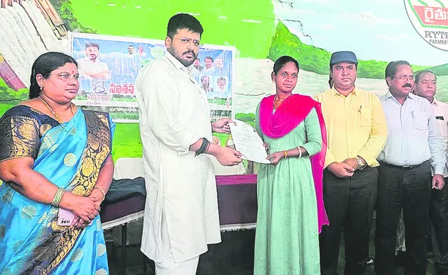 కాంగ్రెస్‌తోనే పేదల సంక్షేమం