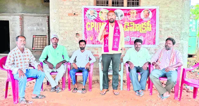 బీసీ రిజర్వేషన్ల బిల్లు ఆమోదించాలి
