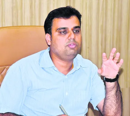 భూసేకరణ వేగవంతం చేయండి