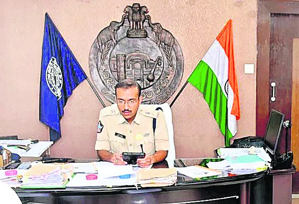 నాటుతుపాకీల ఏరివేతకు కార్డన్‌ సెర్చ్‌ 