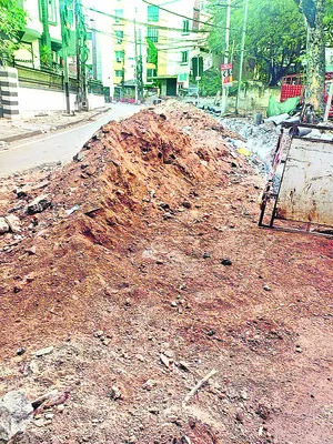 తవ్విపోదురు గాక..! 
