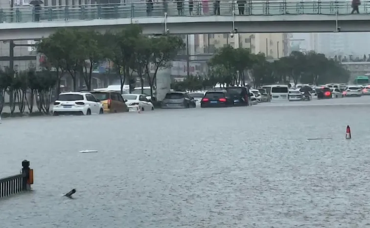 Flash Floods Hits China Xi orders all-out rescue ops