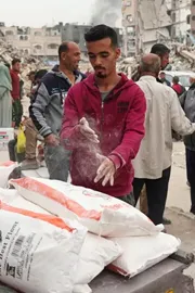 Israel Begins Limited Pause in Fighting in 3 Gaza3