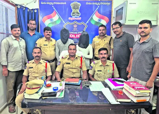 కమ్మర్‌పల్లిలో గంజాయి పట్టివేత