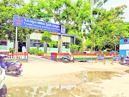 మేమింతే..మారం అంతే!