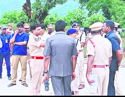 సీఎం పర్యటనకు తాటిపర్తిలో హెలిప్యాడ్ ఏర్పాటు