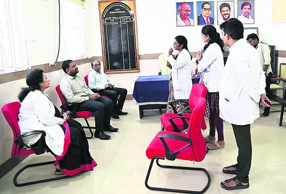 15 లోగా భూ సమస్యలు పరిష్కరించాలి