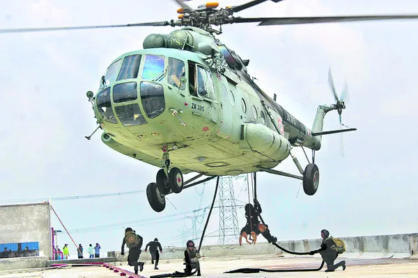 విన్యాసాలు అదుర్స్‌