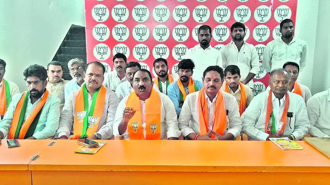 ఢిల్లీలో కాంగ్రెస్‌ దొంగ దీక్షలు