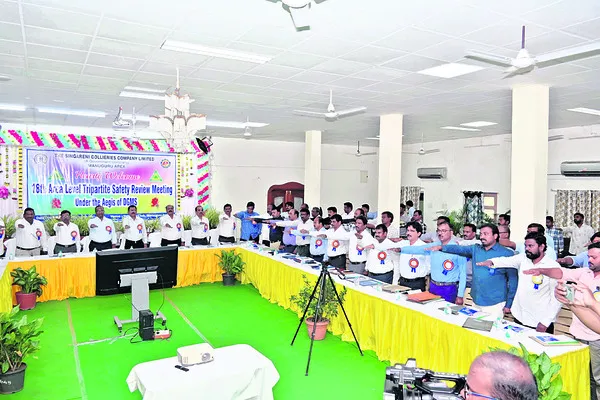 కార్మికులకు రక్షణ కల్పించాలి