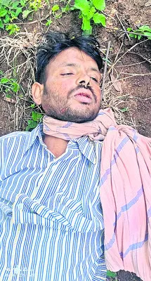 గుర్తు తెలియని వ్యక్తి ఆత్మహత్య