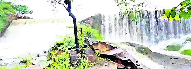 దంచికొట్టిన వాన