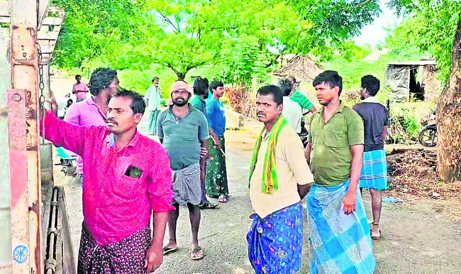 అక్రమంగా తరలిస్తున్న చేపల వాహనం పట్టివేత
