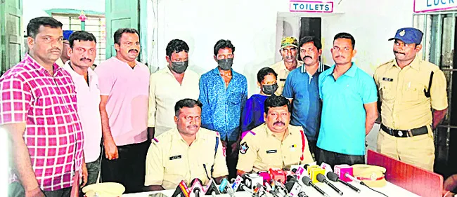 మూడేళ్ల బాలిక విక్రయం
