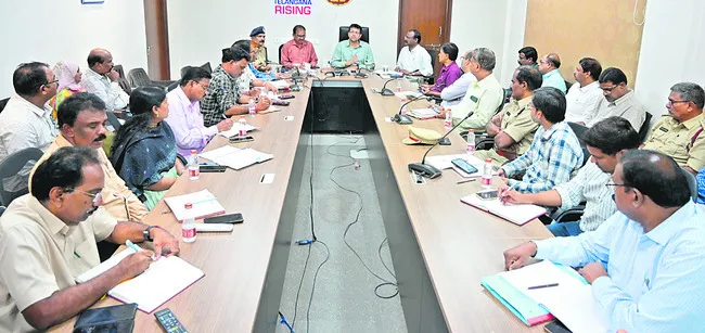 వేడుకలు ఘనంగా నిర్వహిద్దాం