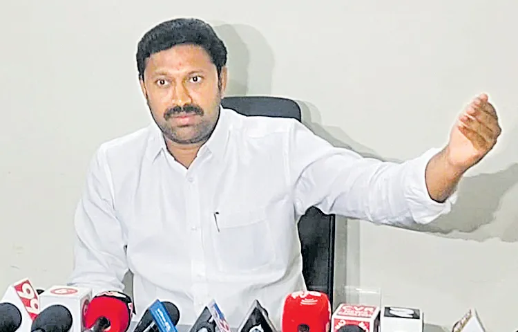 Kadapa MP YS Avinash Reddy with the media