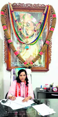 ఉరుకుంద ఈఓ విజయరాజుపై బదిలీ వేటు
