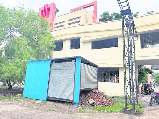 ‘స్వచ్ఛంద’ దందా