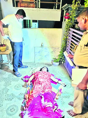 మహిళ అనుమానాస్పద మృతి