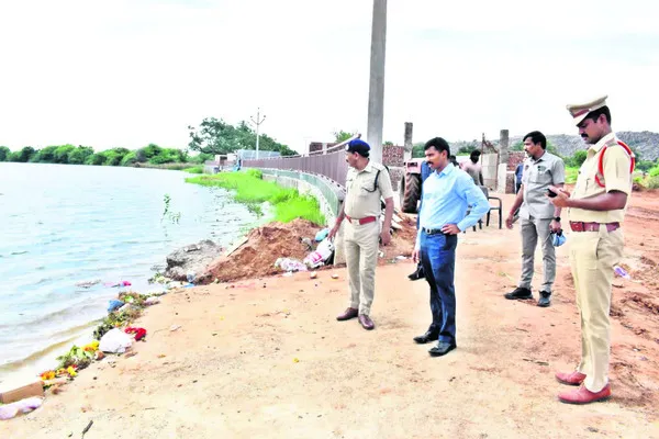 శోభాయాత్ర రూట్లను సిద్ధం చేయాలి