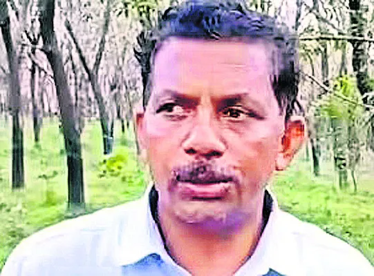 చిన్నయ్య మిత్రుని ఇంట్లో సోదాలు