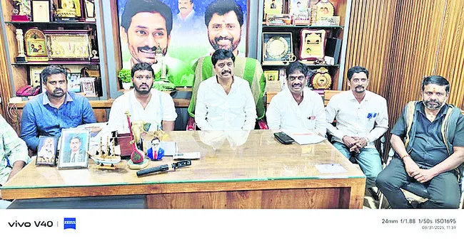 అభివృద్ధిపై ప్రజా వేదికకు సిద్ధమా..!